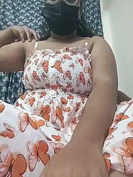 Snapshot of MaggieTelugu-15 chatting on 02-18-26, 05:36 MaggieTelugu-15 online show from 02-18-26, 05:36