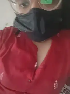 Snapshot of MaggieTelugu-15 chatting on 02-24-26, 07:06 MaggieTelugu-15 online show from 02-24-26, 07:06