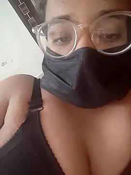 Snapshot of MaggieTelugu-15 chatting on 03-23-26, 10:30 MaggieTelugu-15 online show from 03-23-26, 10:30