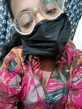 Snapshot of MaggieTelugu-15 chatting on 04-15-26, 06:20 MaggieTelugu-15 online show from 04-15-26, 06:20