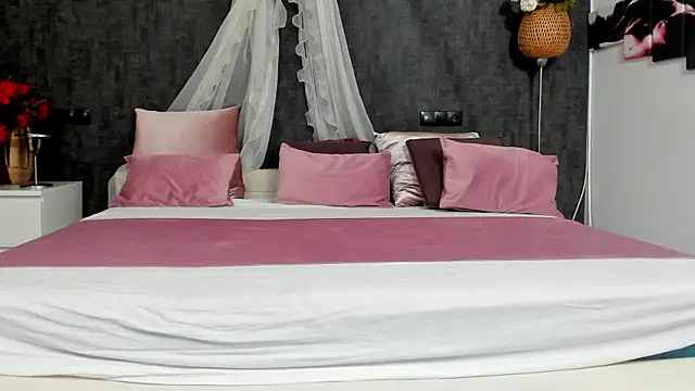 NayaNoirX online show from 01-10-26, 07:59