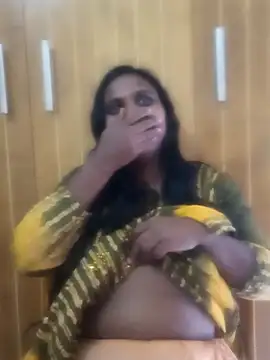 Snapshot of Hot_Sweety02 chatting on 12-23-25, 04:32 Hot Sweety02 online show from 12-23-25, 04:32