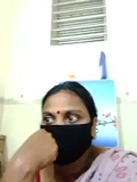 Snapshot of Hot_Sweety02 chatting on 02-15-26, 12:18 Hot Sweety02 online show from 02-15-26, 12:18