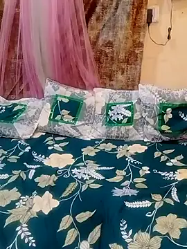 Saumyy online show from 04-28-26, 02:27