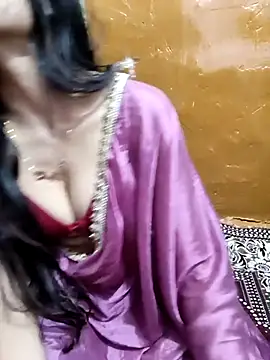 Snapshot of Yours-Zeenat chatting on 02-20-26, 07:32 Yours-Zeenat online show from 02-20-26, 07:32