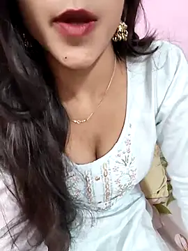 Snapshot of Yours-Zeenat chatting on 04-07-26, 10:05 Yours-Zeenat online show from 04-07-26, 10:05