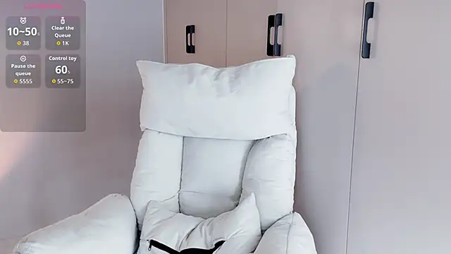 Kisswana online show from 02-24-26, 07:28