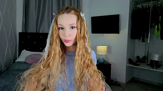 Snapshot of Zoe__Page chatting on 01-16-26, 02:10 Zoe Page online show from 01-16-26, 02:10