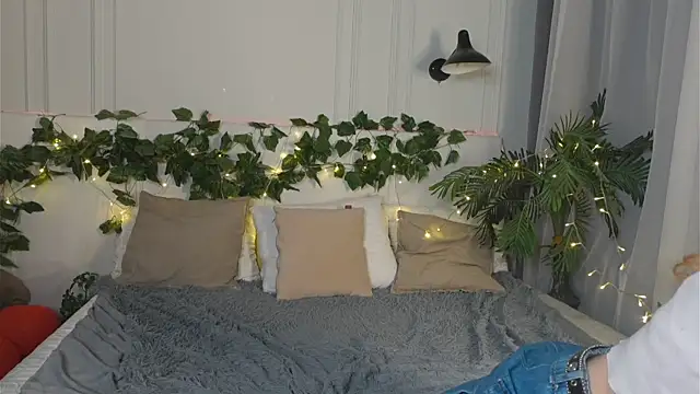 Snapshot of Zoe__Page chatting on 01-17-26, 02:11 Zoe Page online show from 01-17-26, 02:11