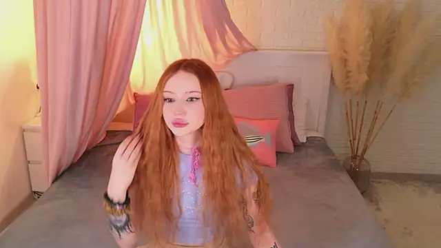 Snapshot of Zoe__Page chatting on 02-26-26, 01:54 Zoe Page online show from 02-26-26, 01:54