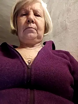 Snapshot of KlaudiaDarling chatting on 01-11-26, 03:00 KlaudiaDarling online show from 01-11-26, 03:00