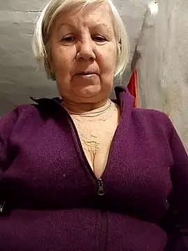 Snapshot of KlaudiaDarling chatting on 01-13-26, 04:12 KlaudiaDarling online show from 01-13-26, 04:12