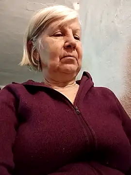 Snapshot of KlaudiaDarling chatting on 02-16-26, 09:27 KlaudiaDarling online show from 02-16-26, 09:27