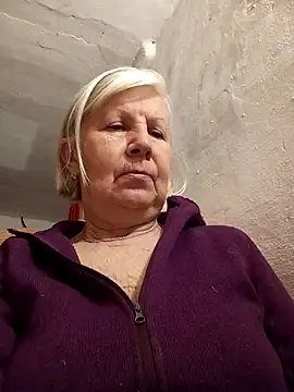 Snapshot of KlaudiaDarling chatting on 02-18-26, 03:41 KlaudiaDarling online show from 02-18-26, 03:41