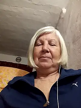 Snapshot of KlaudiaDarling chatting on 03-05-26, 04:36 KlaudiaDarling online show from 03-05-26, 04:36