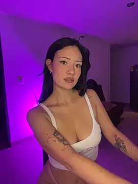 Snapshot of Anadurant99 chatting on 02-03-26, 01:15 Anadurant99 online show from 02-03-26, 01:15