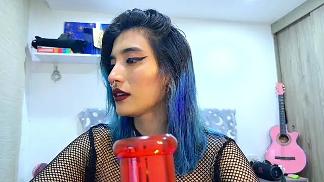 LunaisBack online show from 04-30-26, 11:31