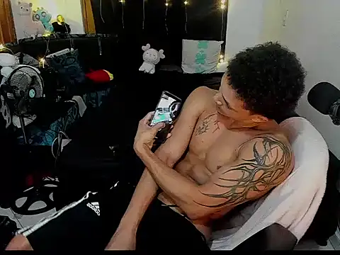 Snapshot of Dres4U chatting on 02-23-26, 06:22 Dres4U online show from 02-23-26, 06:22