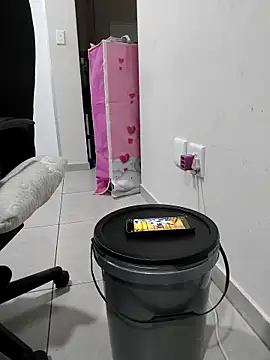 Bra-G online show from 04-27-26, 06:28