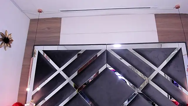 Snapshot of melody__sweet_ chatting on 02-01-26, 07:56 melody sweet online show from 02-01-26, 07:56