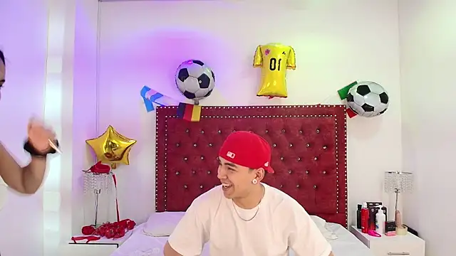 Jaden and sofia online show from 07-01-26, 03:08