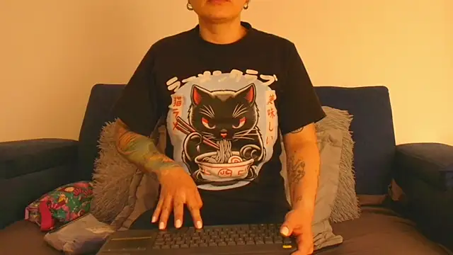 kat paradise online show from 07-28-26, 11:50