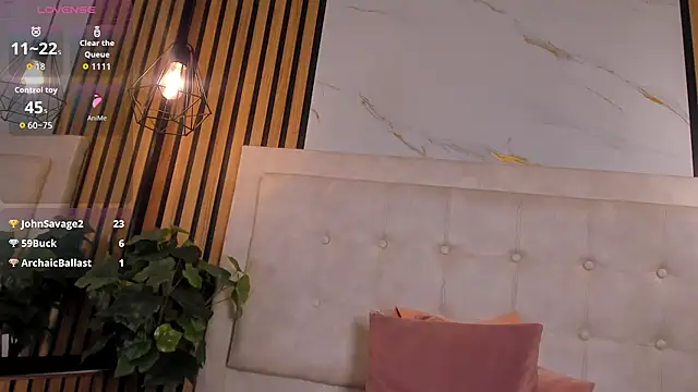 Snapshot of Silver_Breeze chatting on 03-27-26, 08:26 Silver Breeze online show from 03-27-26, 08:26