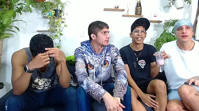 Snapshot of Interracial_Snow_Bunny chatting on 02-22-26, 05:11 Interracial Snow Bunny online show from 02-22-26, 05:11