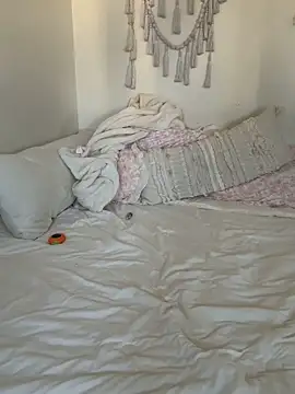 Tiffytooopretty online show from 05-22-26, 01:24