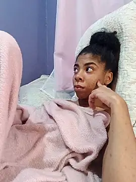 Snapshot of Samarajenyfer chatting on 02-26-26, 04:22 Samarajenyfer online show from 02-26-26, 04:22