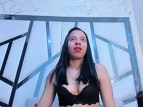 Snapshot of Lunahot68 chatting on 01-11-26, 03:00 Lunahot68 online show from 01-11-26, 03:00