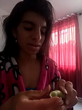 Snapshot of Alma_Kieran chatting on 02-02-26, 07:12 Alma Kieran online show from 02-02-26, 07:12