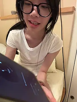 PetiteTight online show from 06-12-26, 01:43