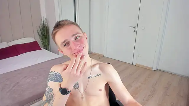 Snapshot of LEO__MILLER chatting on 01-05-26, 07:06 LEO MILLER online show from 01-05-26, 07:06