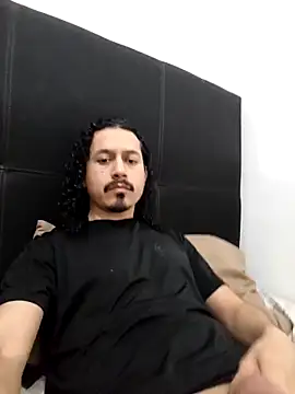 Snapshot of CarlosGM77 chatting on 03-24-26, 02:55 CarlosGM77 online show from 03-24-26, 02:55