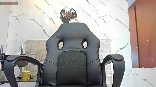 Snapshot of asher_lux chatting on 03-04-26, 06:14 asher lux online show from 03-04-26, 06:14