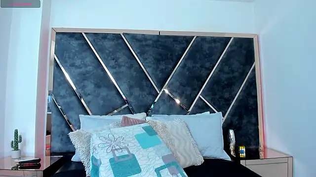 Chloe Connor online show from 02-03-26, 08:36