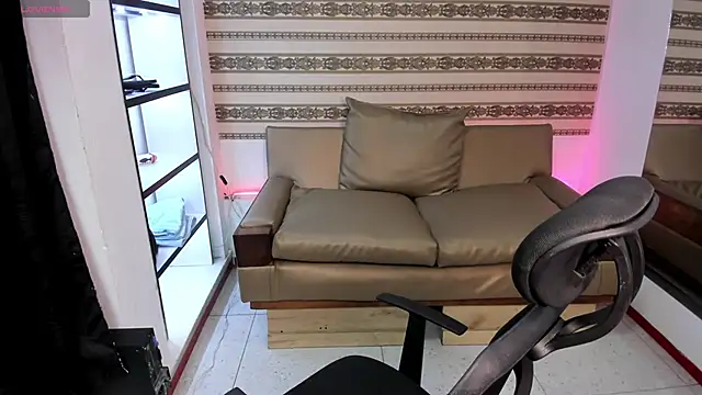 Snapshot of xxximena_angels_ chatting on 03-02-26, 09:10 xxximena angels online show from 03-02-26, 09:10