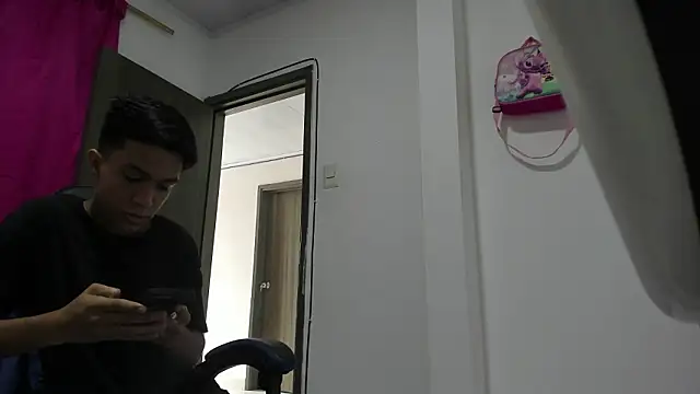 Snapshot of Lospervetidossinlimtes chatting on 03-10-26, 02:44 Lospervetidossinlimtes online show from 03-10-26, 02:44