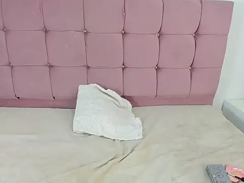 Snapshot of MiaKleinX chatting on 02-13-26, 10:28 MiaKleinX online show from 02-13-26, 10:28