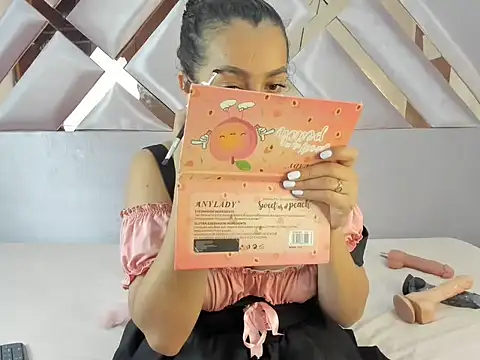 Snapshot of MiaKleinX chatting on 03-08-26, 09:29 MiaKleinX online show from 03-08-26, 09:29