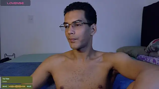 Snapshot of Pikashu7u7 chatting on 02-08-26, 02:59 Pikashu7u7 online show from 02-08-26, 02:59