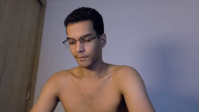 Snapshot of Pikashu7u7 chatting on 02-11-26, 01:43 Pikashu7u7 online show from 02-11-26, 01:43