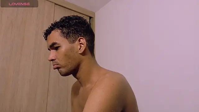 Snapshot of Pikashu7u7 chatting on 03-10-26, 10:59 Pikashu7u7 online show from 03-10-26, 10:59