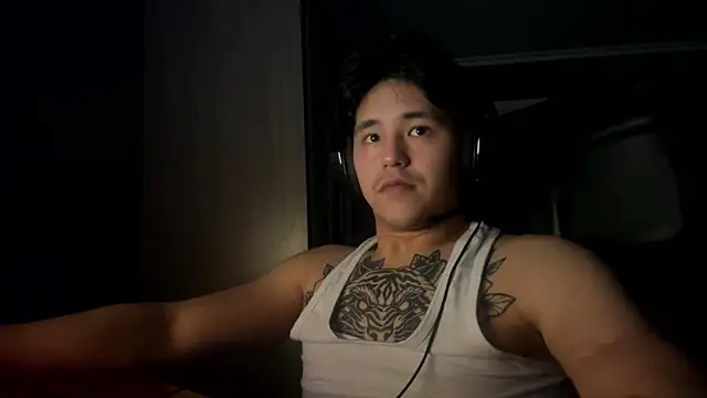 Snapshot of thisguyhasnochill chatting on 03-04-26, 06:58 thisguyhasnochill online show from 03-04-26, 06:58