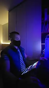 Snapshot of OnlyHand9x chatting on 02-13-26, 06:37 OnlyHand9x online show from 02-13-26, 06:37