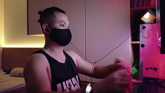 OnlyHand9x online show from 04-19-26, 06:10