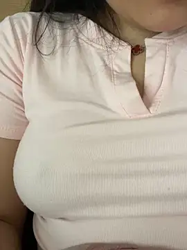 Snapshot of Linh_DuongSexy chatting on 03-10-26, 01:32 Linh DuongSexy online show from 03-10-26, 01:32