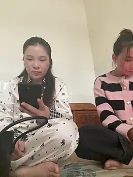 Faded pink online show from 03-15-26, 07:03