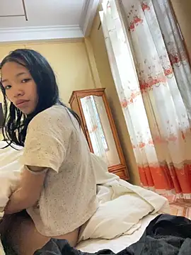 Snapshot of nanaa71 chatting on 02-27-26, 12:43 nanaa71 online show from 02-27-26, 12:43